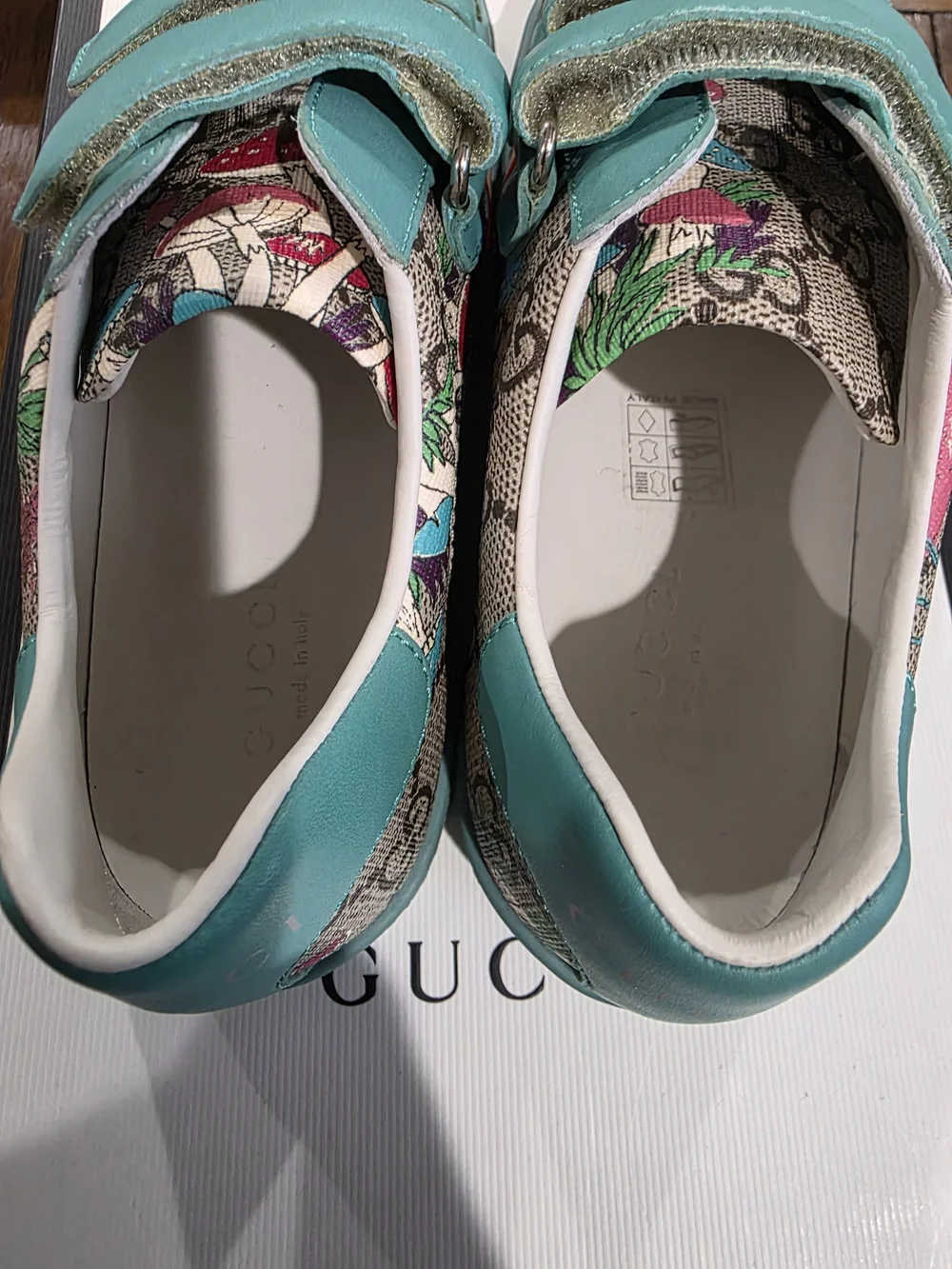 Gucci Kids Teal Mushroom Print Velcro Sneakers Size 33 Kids Like New